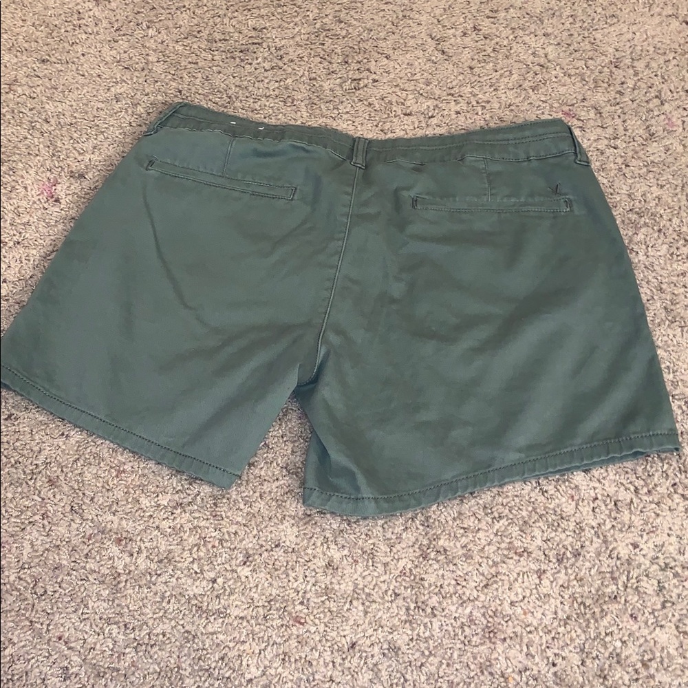American Eagle Midi shorts